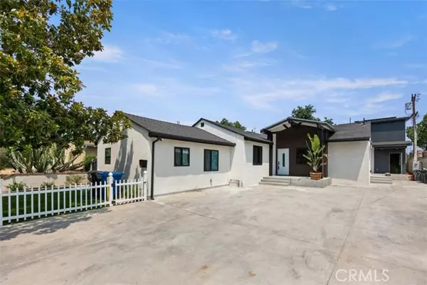 20239 Hartland St, Winnetka, CA 91306