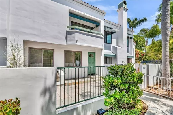 19562 Pompano Lane 108, Huntington Beach, CA 92648