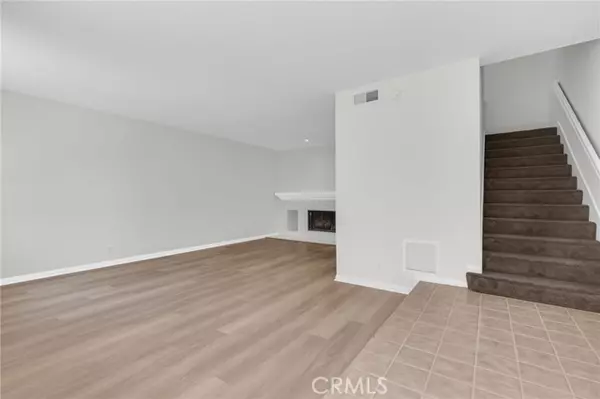 Huntington Beach, CA 92648,19562 Pompano Lane 108