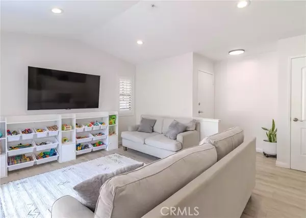 Azusa, CA 91702,240 Evergreen CT 56