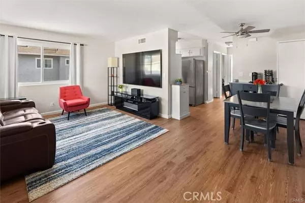 Saugus, CA 91350,20707 Dot ST