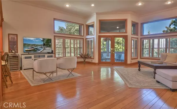 971 Grass VLY, Lake Arrowhead, CA 92352