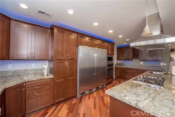 Fontana, CA 92335,9378 Palmetto AVE