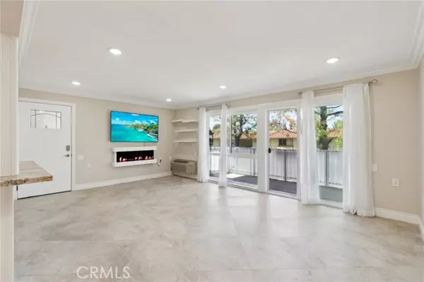 Laguna Woods, CA 92637,879 Via Mendoza B