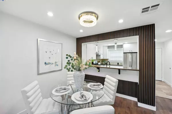 Sunnyvale, CA 94087,865 Carlisle Way 128