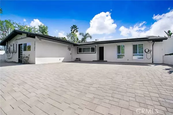 Woodland Hills, CA 91367,20200 Clark ST