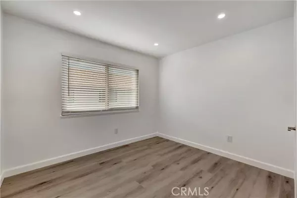 Huntington Beach, CA 92647,6672 Sun DR B