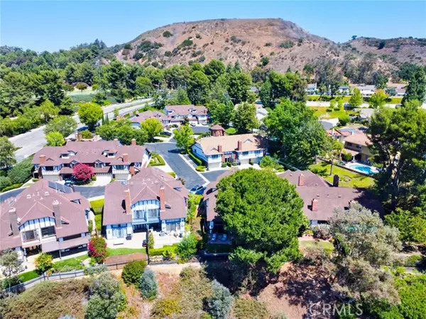 Anaheim Hills, CA 92807,950 S Rim Crest DR 12