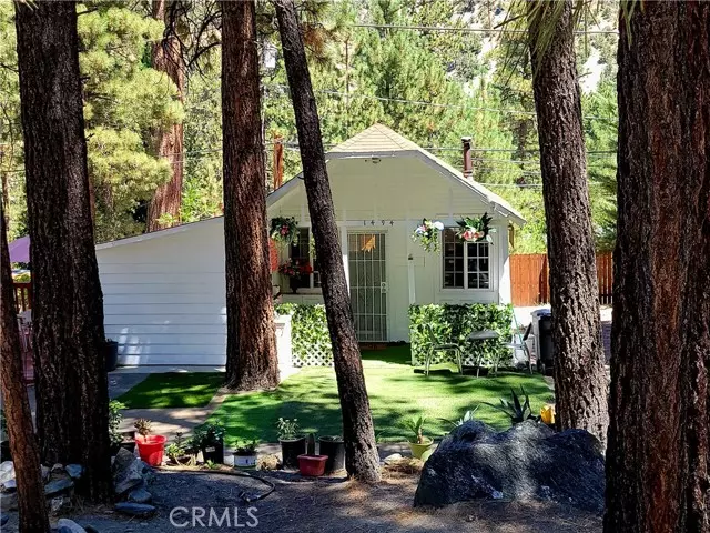 Wrightwood, CA 92397,1494 Laura ST