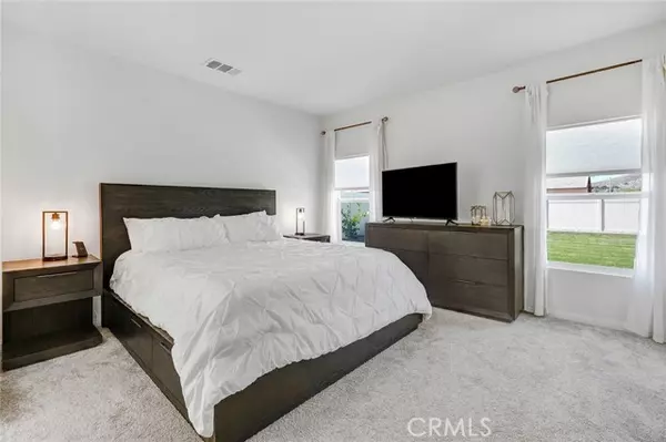 Menifee, CA 92584,26083 Redoak ST