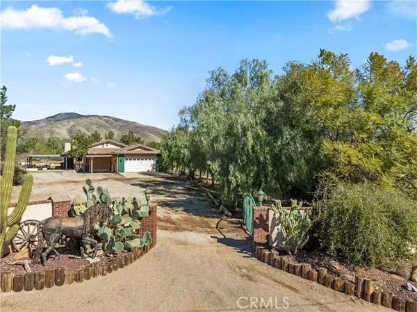 35728 Beauty Vista LN, Agua Dulce, CA 91390