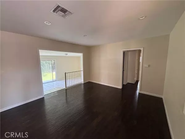 Tarzana, CA 91335,18419 Erwin ST