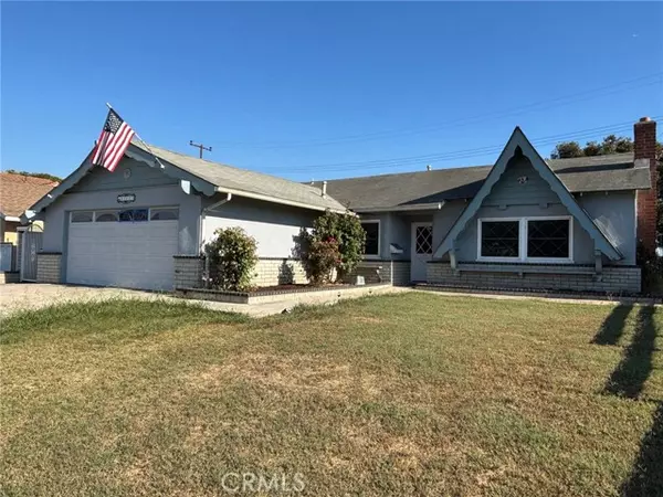Huntington Beach, CA 92647,8342 Friesland DR