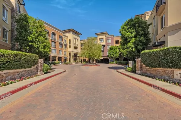 Valencia, CA 91355,24535 Town Center DR 6403