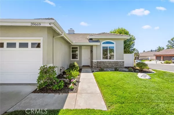 Murrieta, CA 92562,39669 Candy Apple WAY