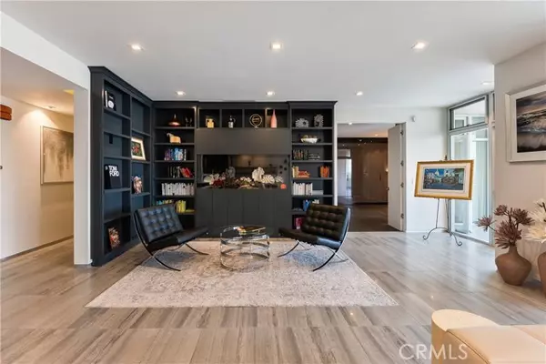 Los Angeles, CA 90024,1333 S Beverly Glen BLD 901
