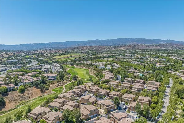Valencia, CA 91381,25351 Playa Serena DR