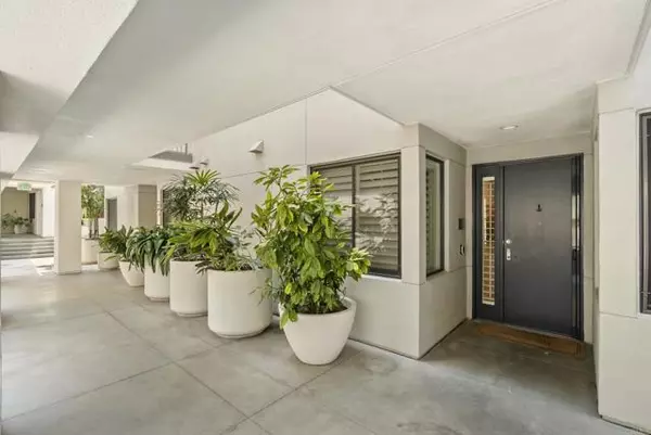 La Jolla, CA 92037,5470 La Jolla BLD H102