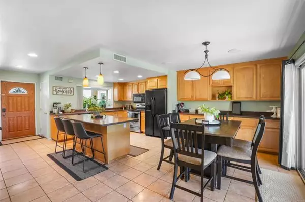 Ramona, CA 92065,23957 Green Haven LN