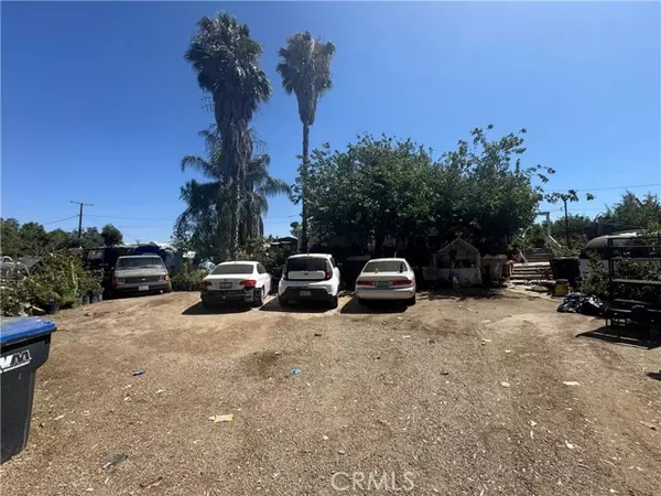 Perris, CA 92570,21889 Mary ST