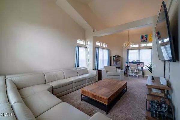 Fillmore, CA 93015,1041 Meadowlark DR