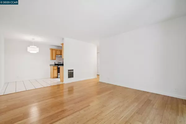 Oakland, CA 94611,150 Pearl St 122