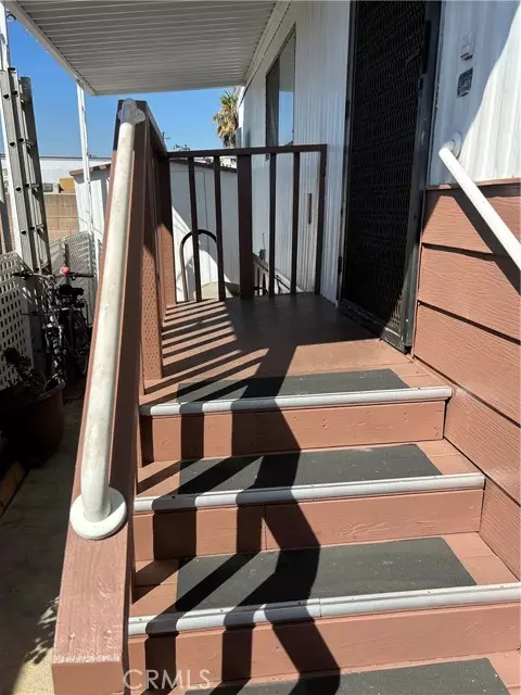 Montebello, CA 90640,630 S Maple AVE 44