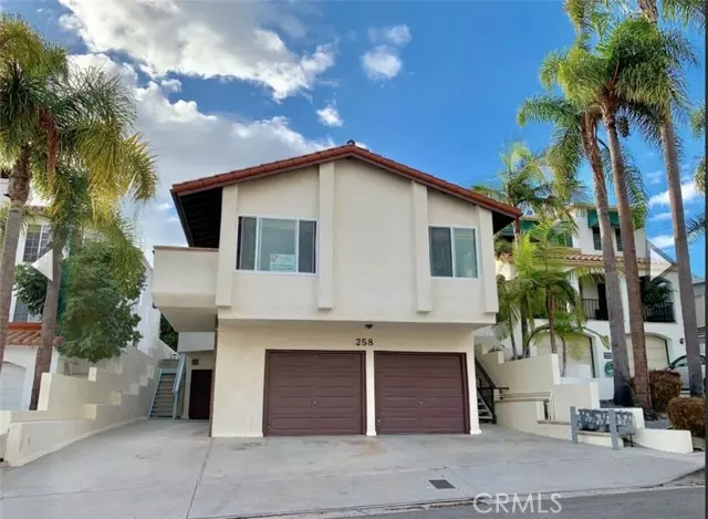 San Clemente, CA 92672,258 Avenida Victoria D