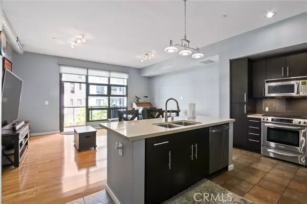 Long Beach, CA 90802,133 The Promenade 330