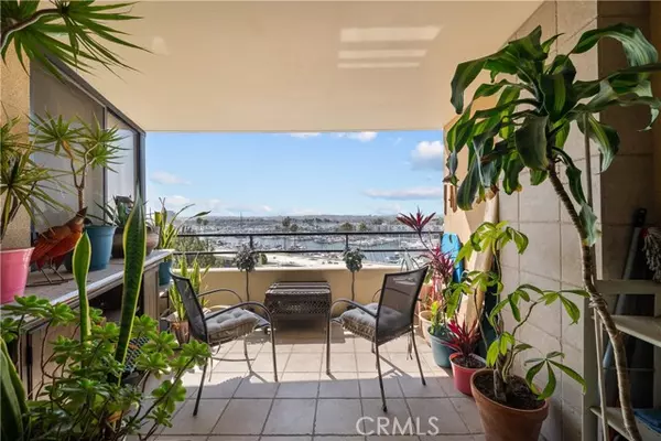 Marina Del Rey, CA 90292,4314 Marina City DR 326