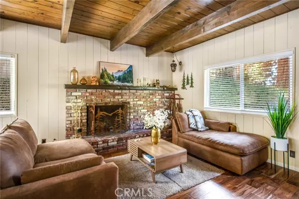 Lake Arrowhead, CA 92352,818 Dom WAY