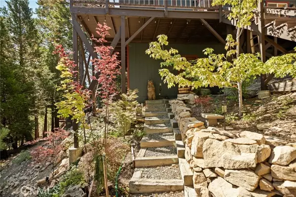 Lake Arrowhead, CA 92391,446 Cedarbrook DR