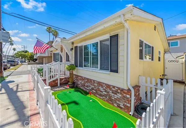 Huntington Beach, CA 92648,715 Olive AVE