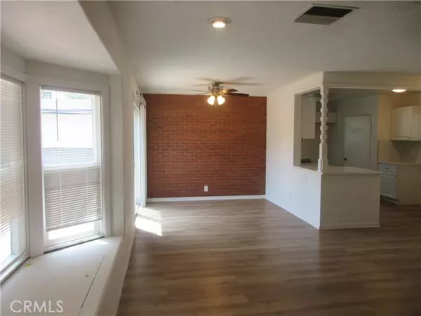 Van Nuys, CA 91406,6446 Mclennan AVE