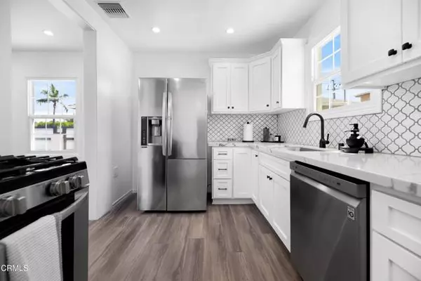 North Hollywood, CA 91605,7637 Radford AVE