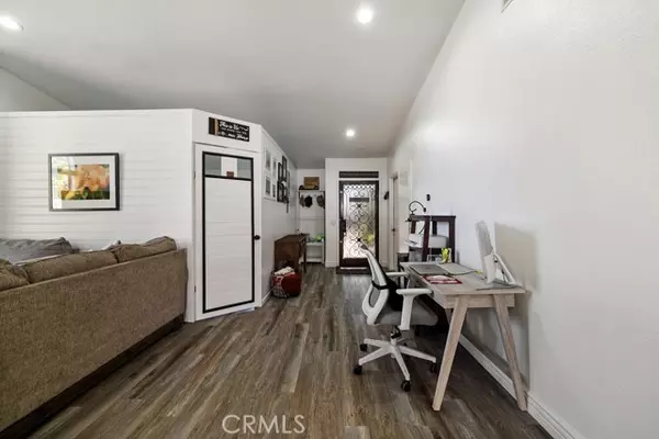 Lancaster, CA 93535,43443 Jennifer LN