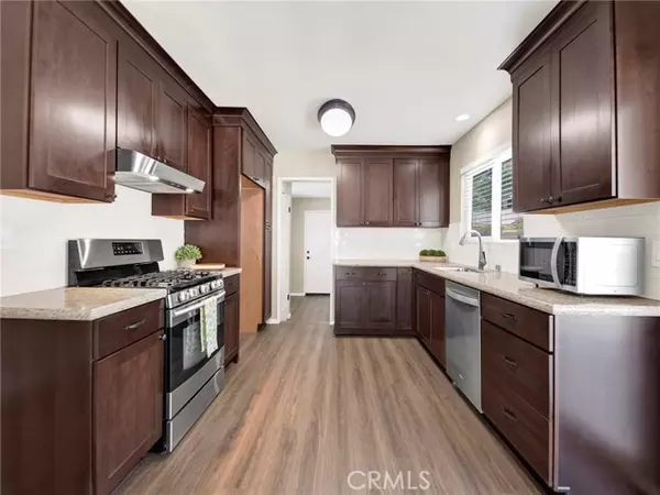 Saugus, CA 91350,26724 Diaz DR