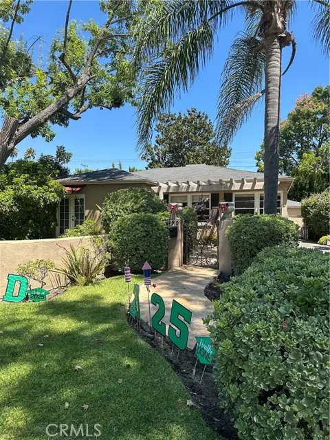 4910 Willowcrest AVE, Toluca Lake, CA 91601