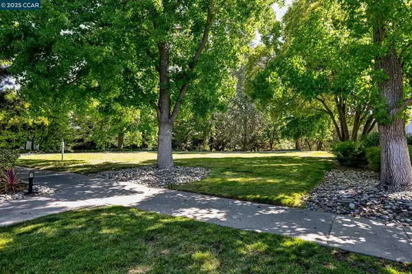 Walnut Creek, CA 94595-7401,1300 Rockledge 2