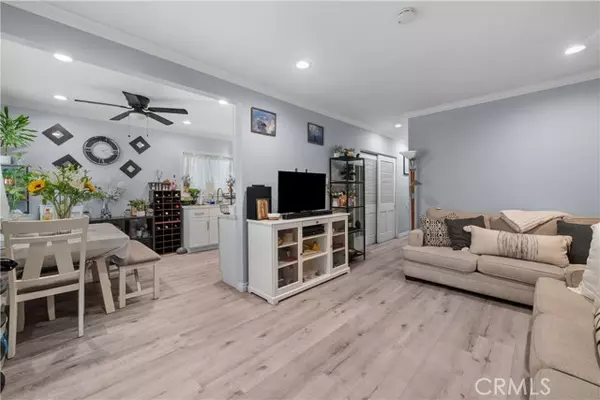 Sun Valley, CA 91352,7447 Clybourn AVE