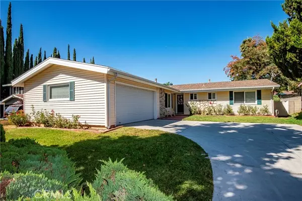 Newhall, CA 91321,26618 Whispering Leaves DR