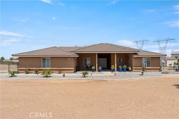 6797 Blue Rose LN, Oak Hills, CA 92344