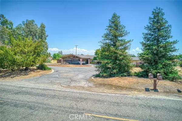 5400 Amber AVE, Clovis, CA 93619