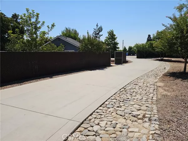 Sylmar, CA 91342,15314 Roxford ST