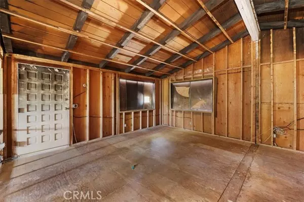 Reseda, CA 91335,18634 Saticoy ST