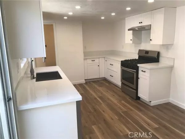 Rialto, CA 92376,178 W Walnut AVE D