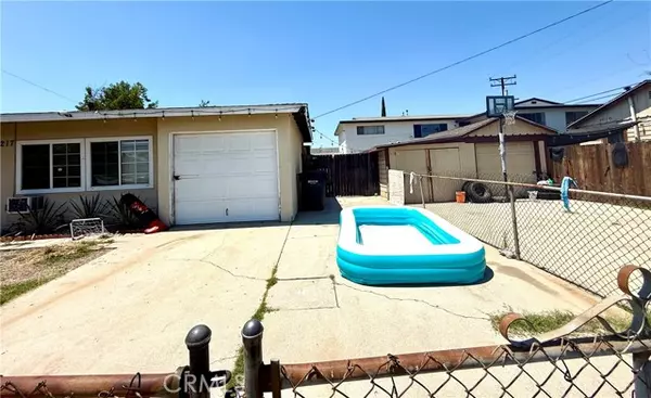 Bell Gardens, CA 90201,7215 Emil AVE