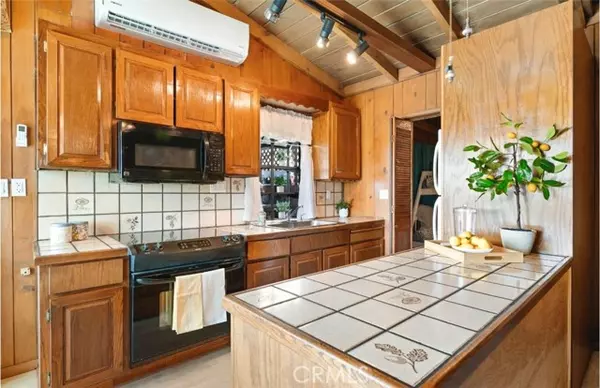 Clearlake, CA 95422,3771 Country Club DR