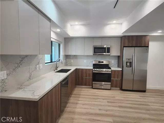 6061 Fulton Ave. #7, Van Nuys, CA 91401