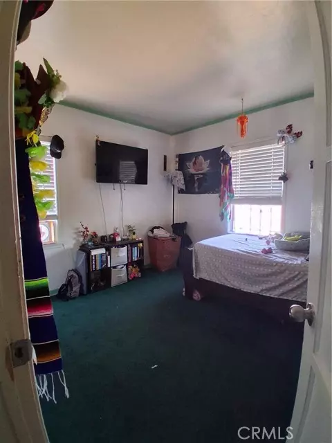 Lynwood, CA 90262,3276 Cedar AVE